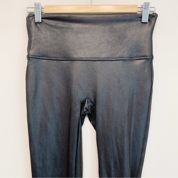 Spanx Faux Leather Legging Medium Black - Picture 5 of 14